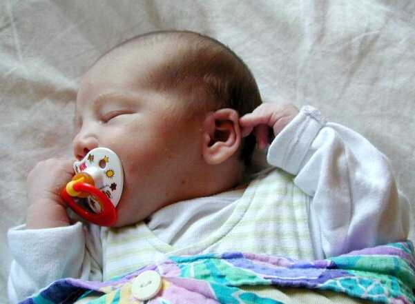 Baby Sturz Vom Bett Oder Wickeltisch Wann Zum Arzt Babynews De